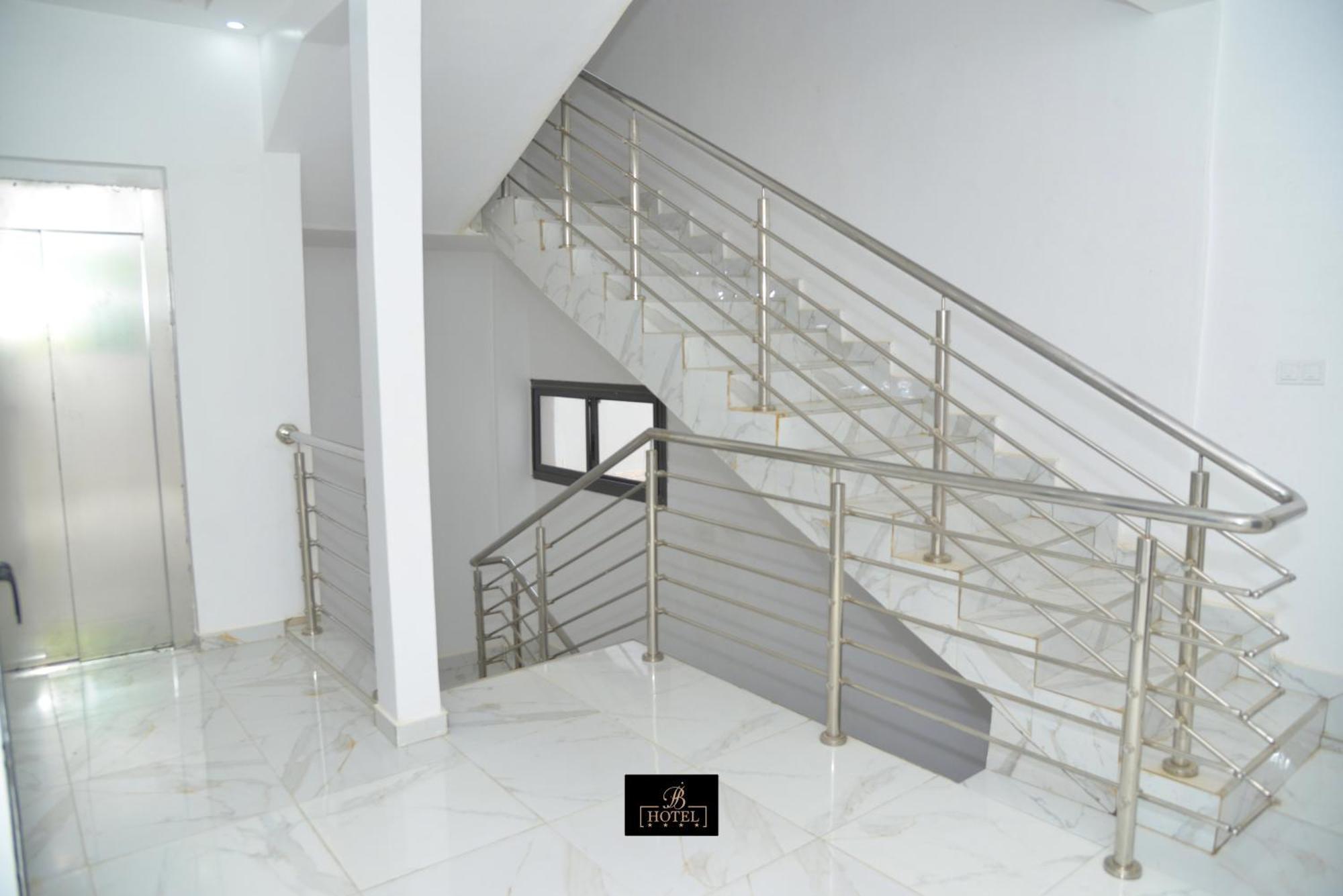 Hotel Bi-hotel 2