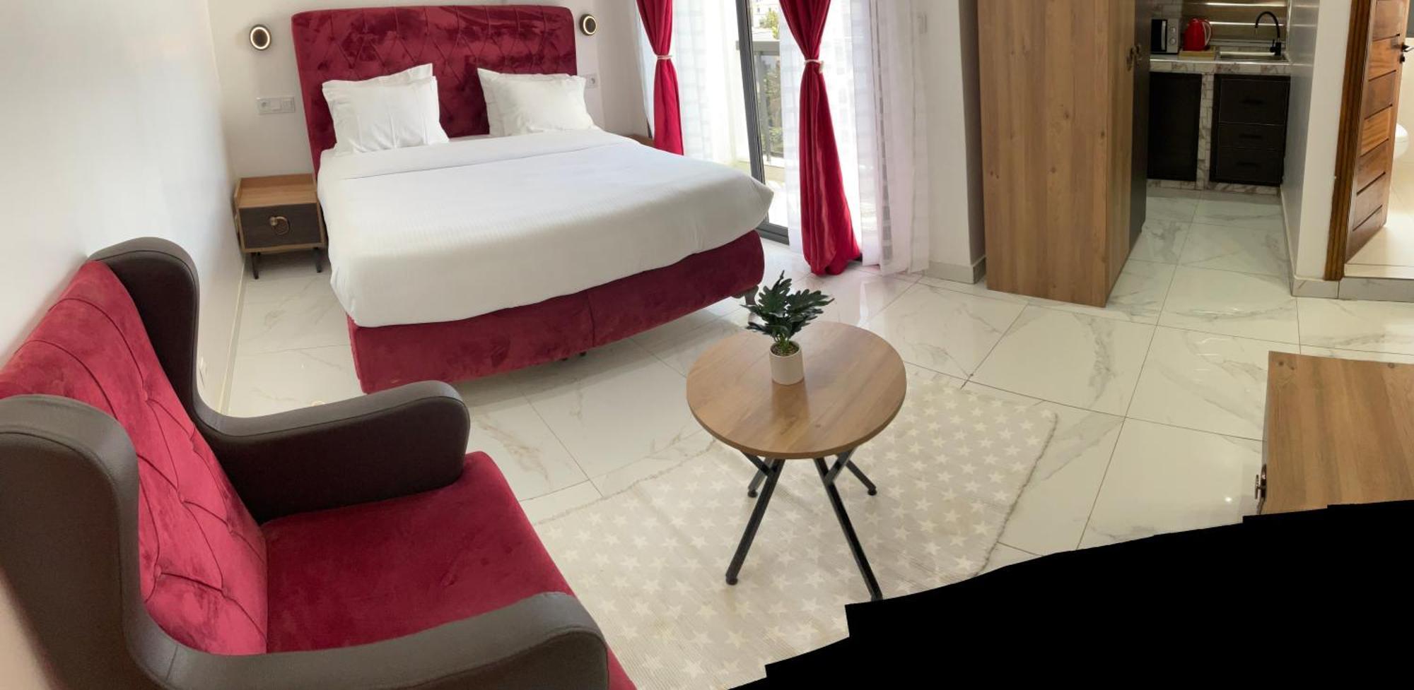 Bi-hotel 2 *